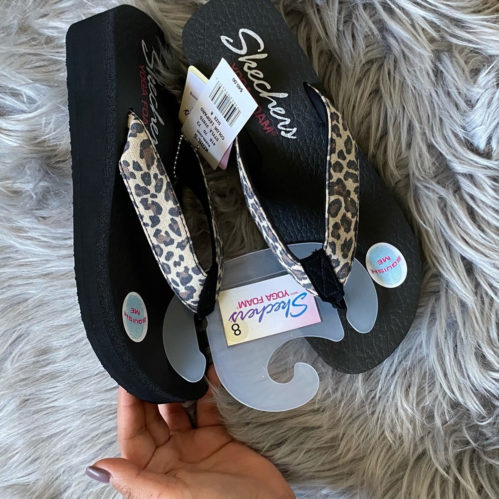 Skechers size 8